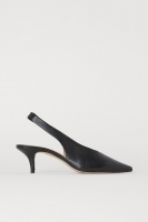 HM  Slingbacks with pointed toes