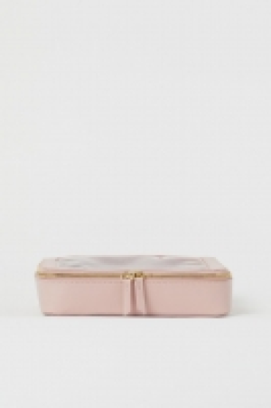 Make-up bag 5.99 €