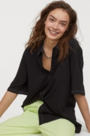 Short-sleeved shirt 4.99 €