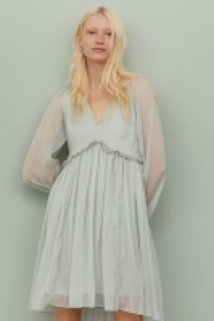 V-neck chiffon dress 29.99 €