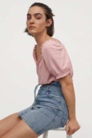 Cropped puff-sleeved top 4.99 €