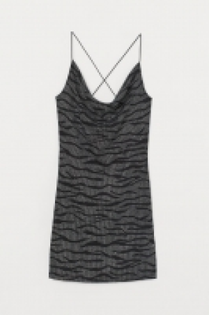 Shimmering dress 5.99 €