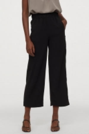 Cropped trousers 14.99 €