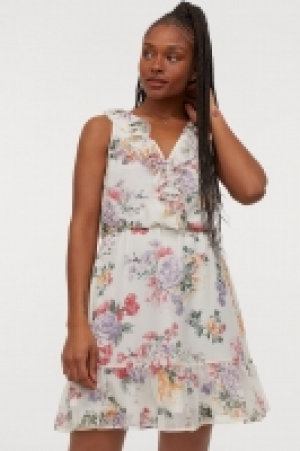 Short flounced dress 9.99 €