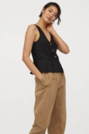 V-neck linen blouse 8.99 €