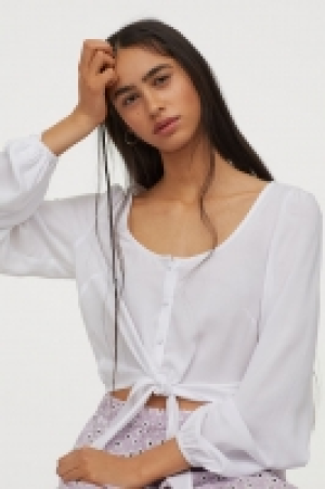 Tie-hem blouse 7.99 €