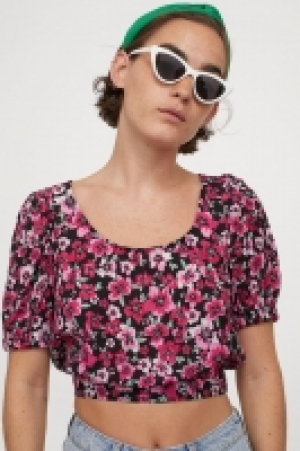 Puff-sleeved blouse 4.99 €