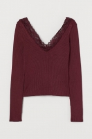 Ribbed top with lace 8.99 €