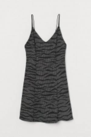 V-neck dress 5.99 €