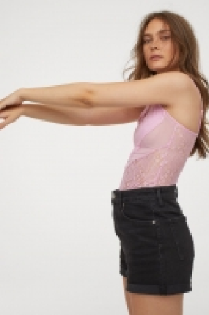 HM  Lace V-neck body