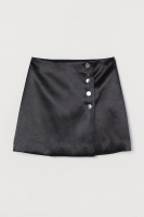 HM  Short satin skirt