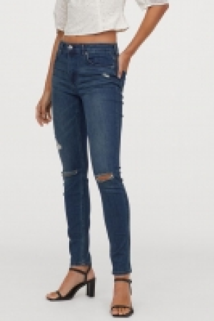 Trousers 8.99 €
