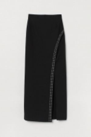 Skirt with studs 24.99 €