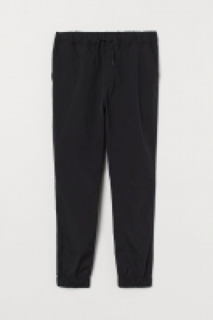 Joggers with a sheen 14.99 €
