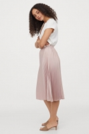 Pleated skirt 17.00 €