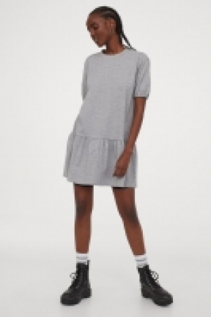 Puff-sleeved jersey dress 10.00 €