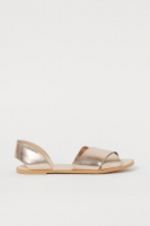 Sandals 8.00 €