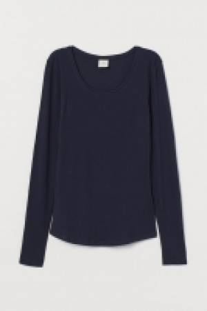 Long-sleeved jersey top 7.00 €