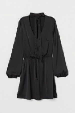 Dress with ties 10.00 €
