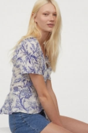 Linen wrapover blouse 7.00 €