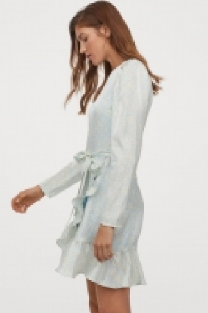 Puff-sleeved dress 18.00 €