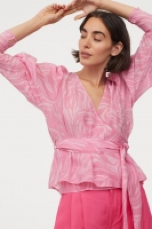Puff-sleeved wrapover blouse 18.00 €