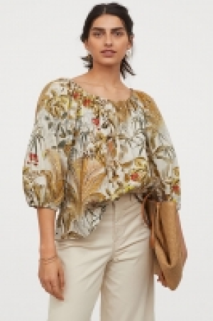 Puff-sleeved cotton blouse 9.00 €