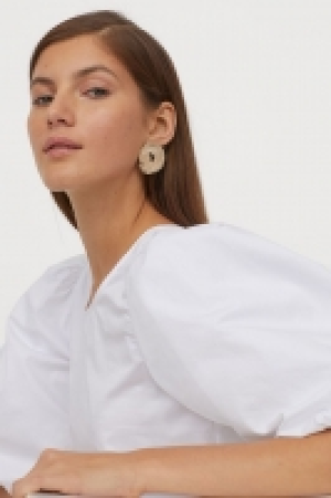 Puff-sleeved cotton blouse 7.00 €