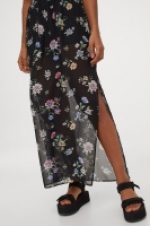 Long chiffon skirt 7.00 €