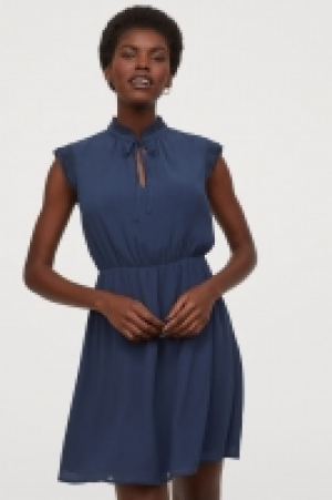 HM  Cap-sleeved dress