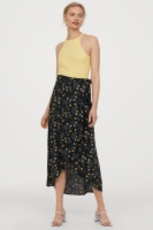 Wrapover skirt 10.00 €