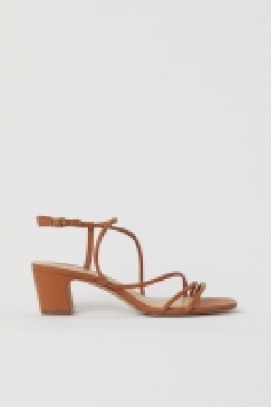 Sandals 18.00 €