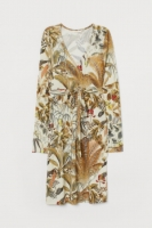 MAMA Wrap dress 17.00 €