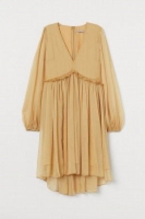 V-neck chiffon dress 17.00 €