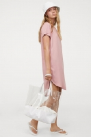 Short T-shirt dress 10.00 €