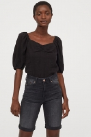 HM  Embrace High Bermuda Shorts