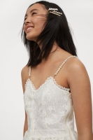 HM  Bead-strapped lace dress