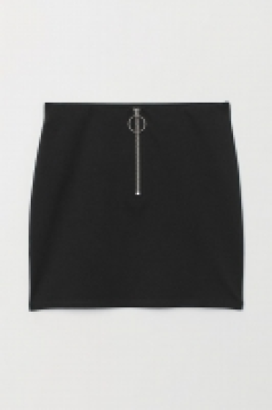 Zipped skirt 7.00 €