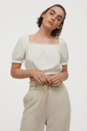 Cropped puff-sleeved top 5.00 €