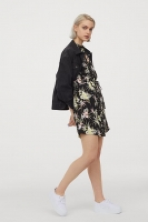 Short shirt dress 8.00 €