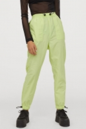 Nylon trousers 9.00 €
