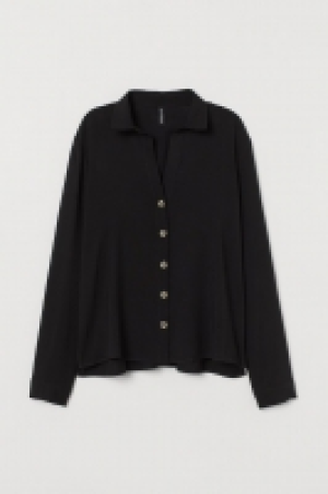 V-neck shirt 10.00 €
