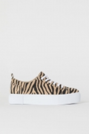 Platform trainers 10.00 €
