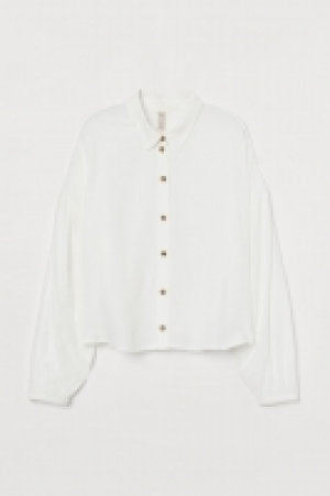Puff-sleeved blouse 17.00 €
