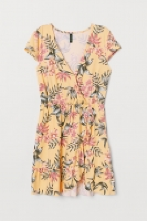 Wrap dress 8.00 €