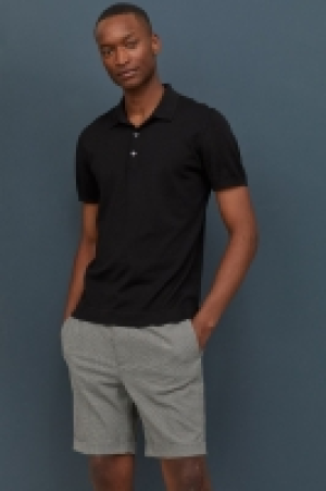 Tailored shorts 9.00 €