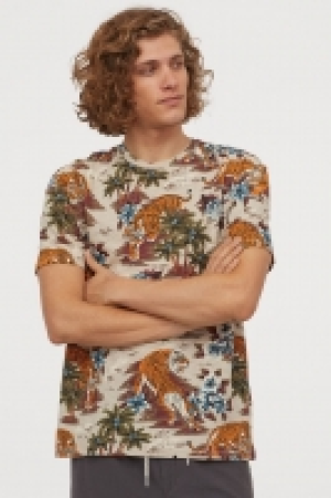 Patterned T-shirt 6.00 €