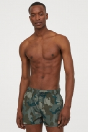 Short patterned swim shorts 6.00 €