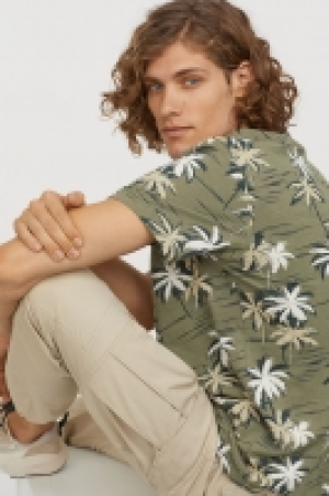 Patterned T-shirt 5.00 €