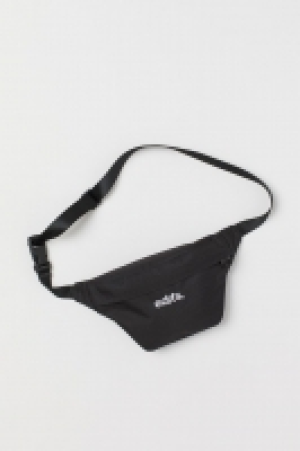 Embroidered waist bag 7.00 €